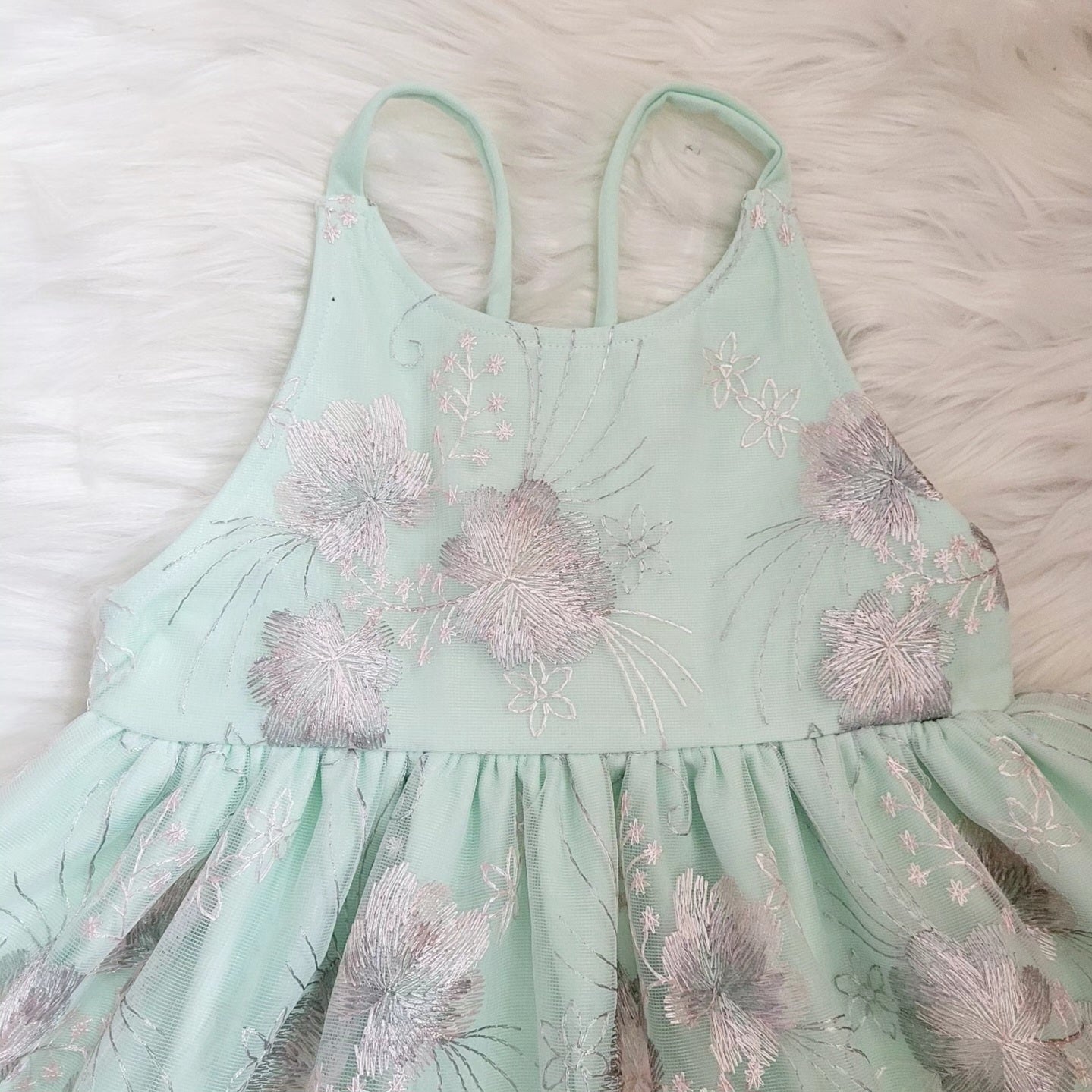 Tüll Bindekleid
