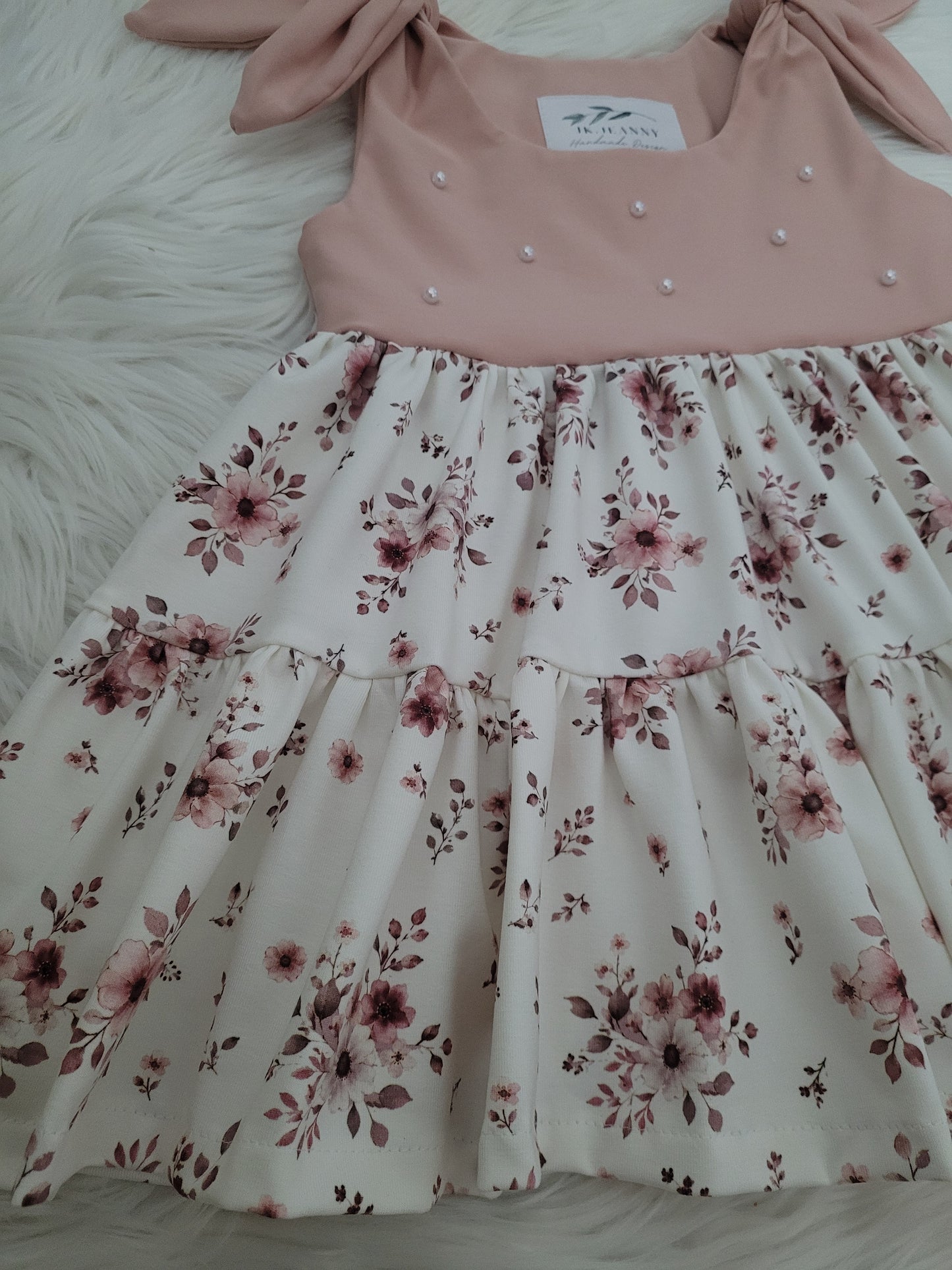 Bella top 104