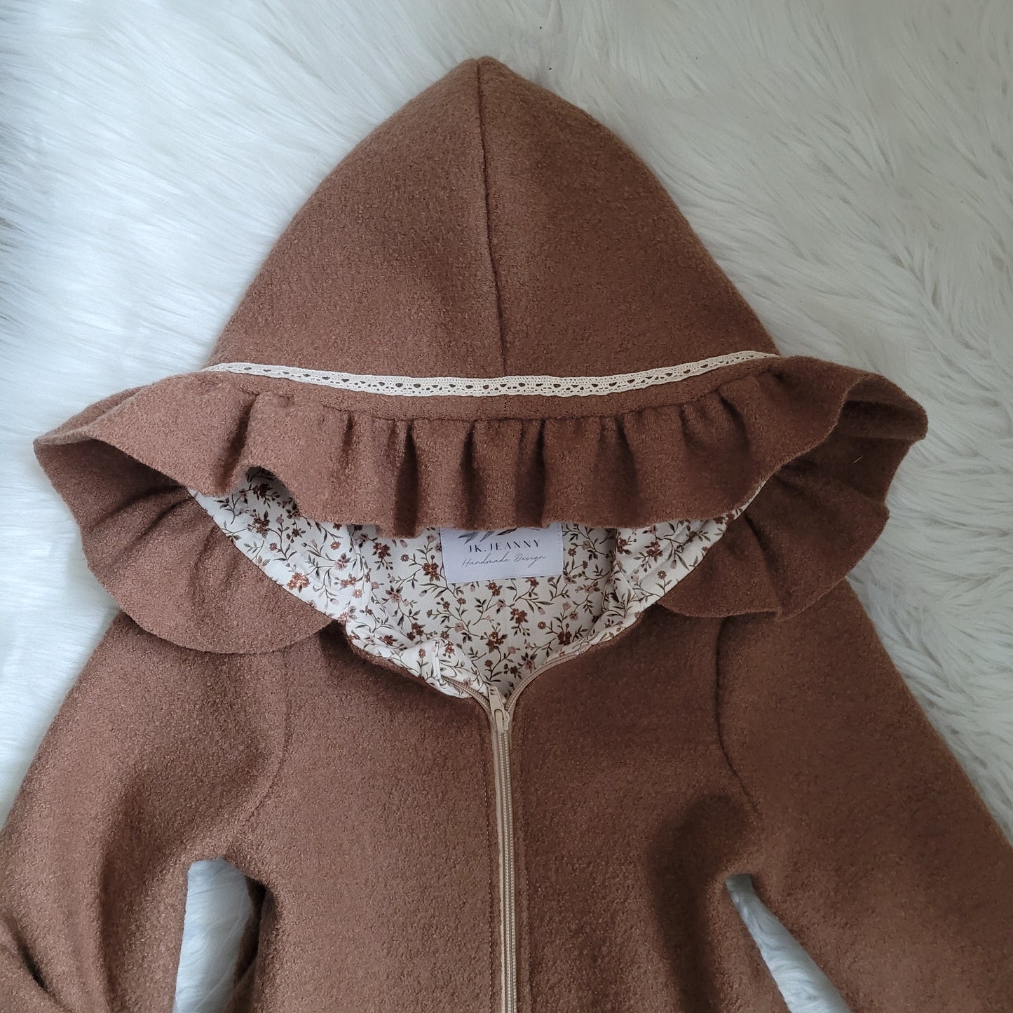 Signorina mit einen Rock