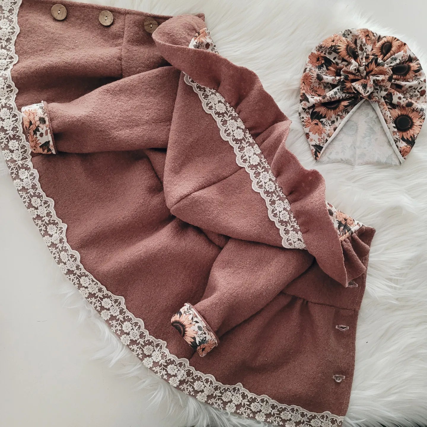 Cardigan + Bärchen Mütze o. Turban zum halben Preis