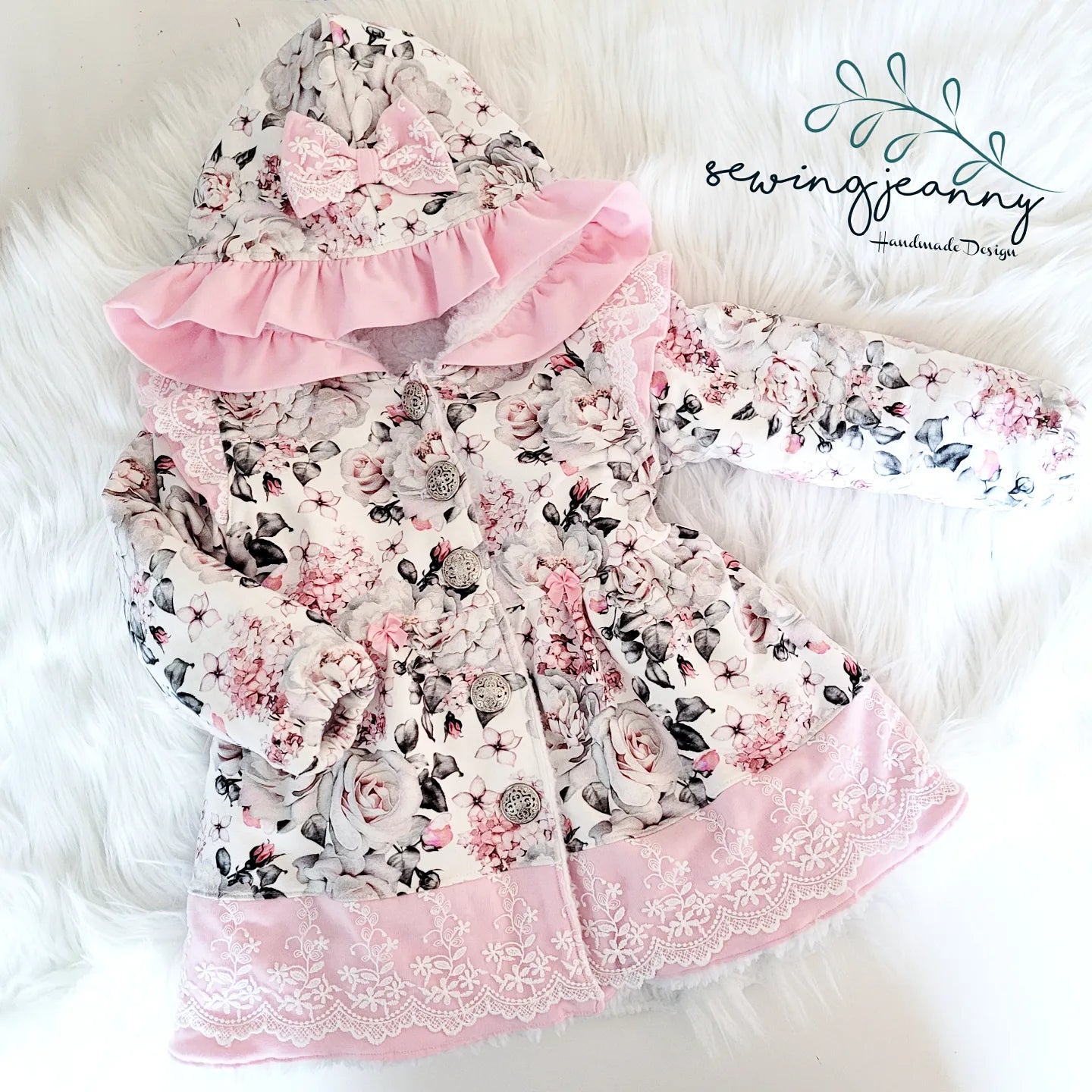 Cardigan mit allen Details