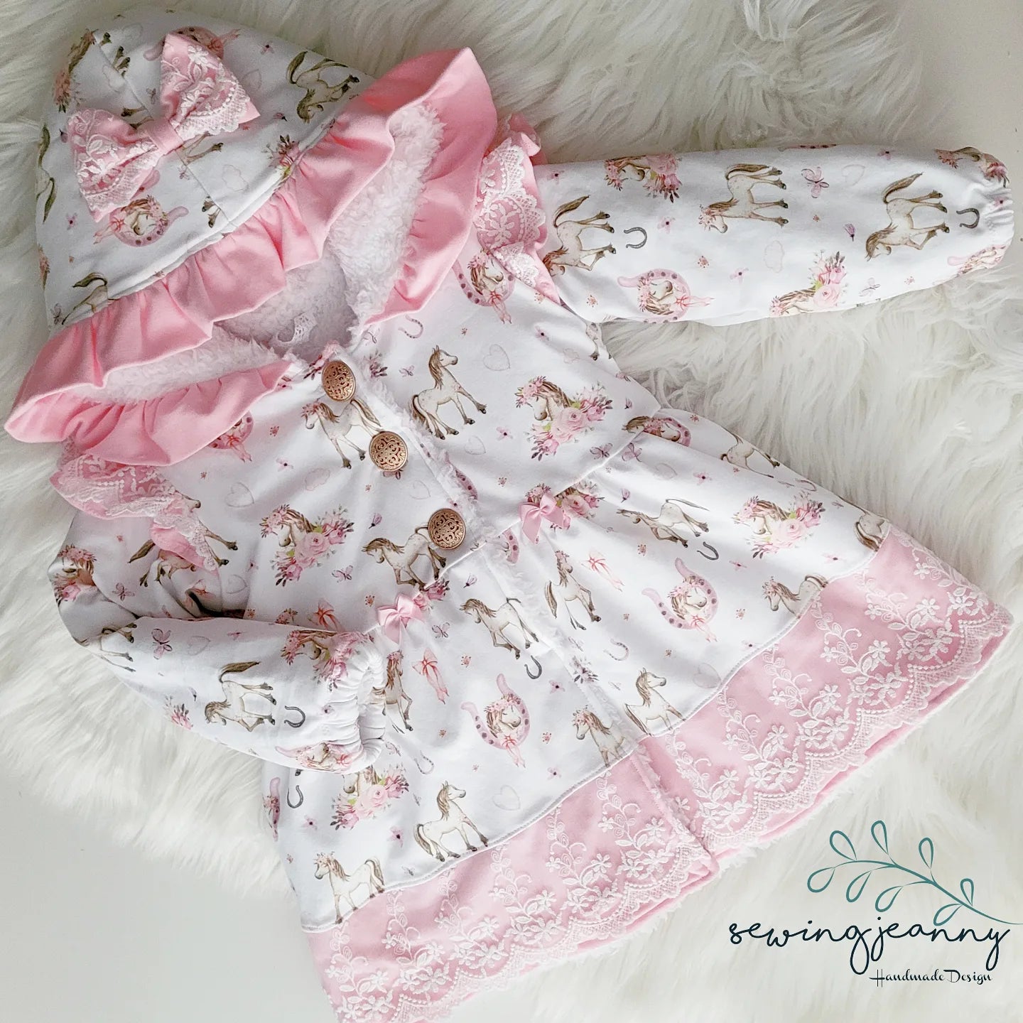 Cardigan mit allen Details