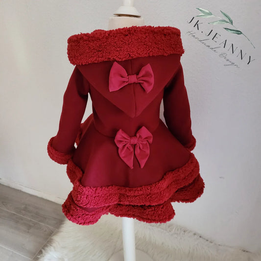 Signorina mit Plüsch Details