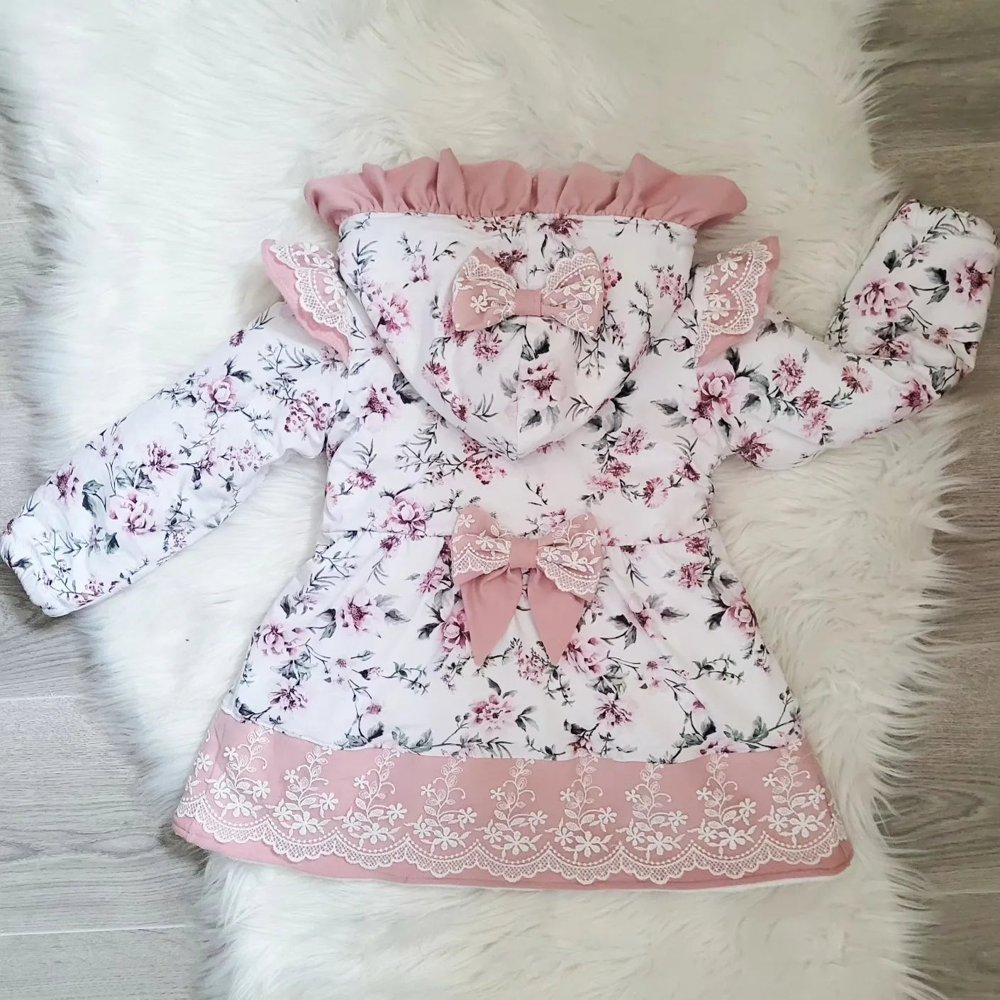 Cardigan mit allen Details