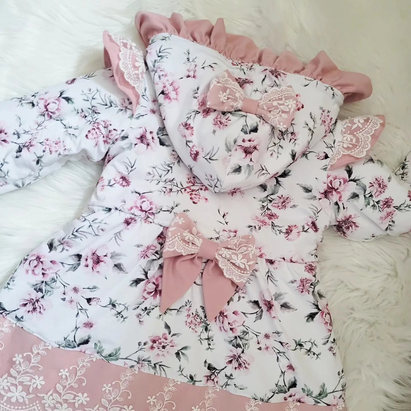 Cardigan mit allen Details