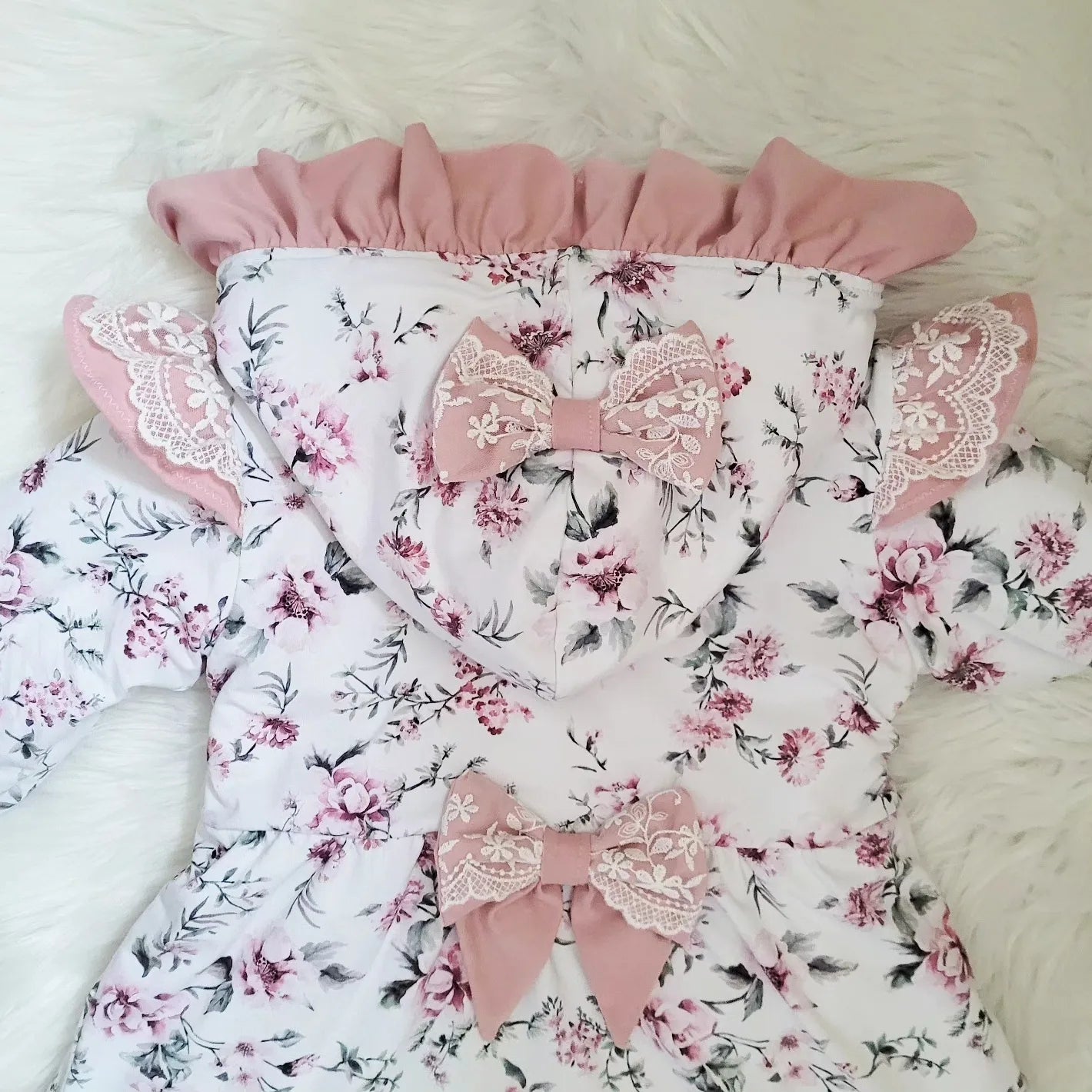 Cardigan mit allen Details