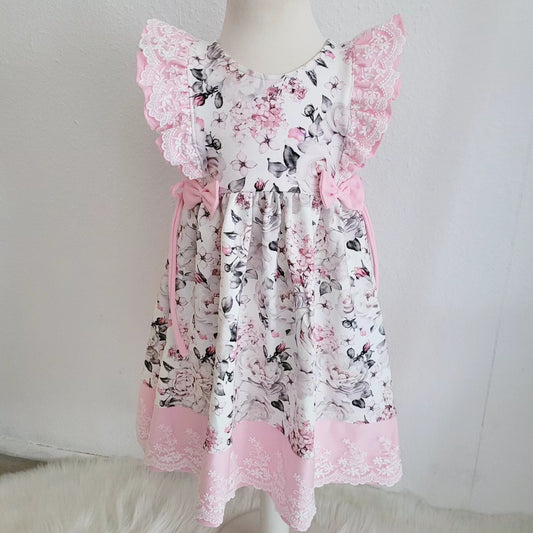 Rüschenkleid