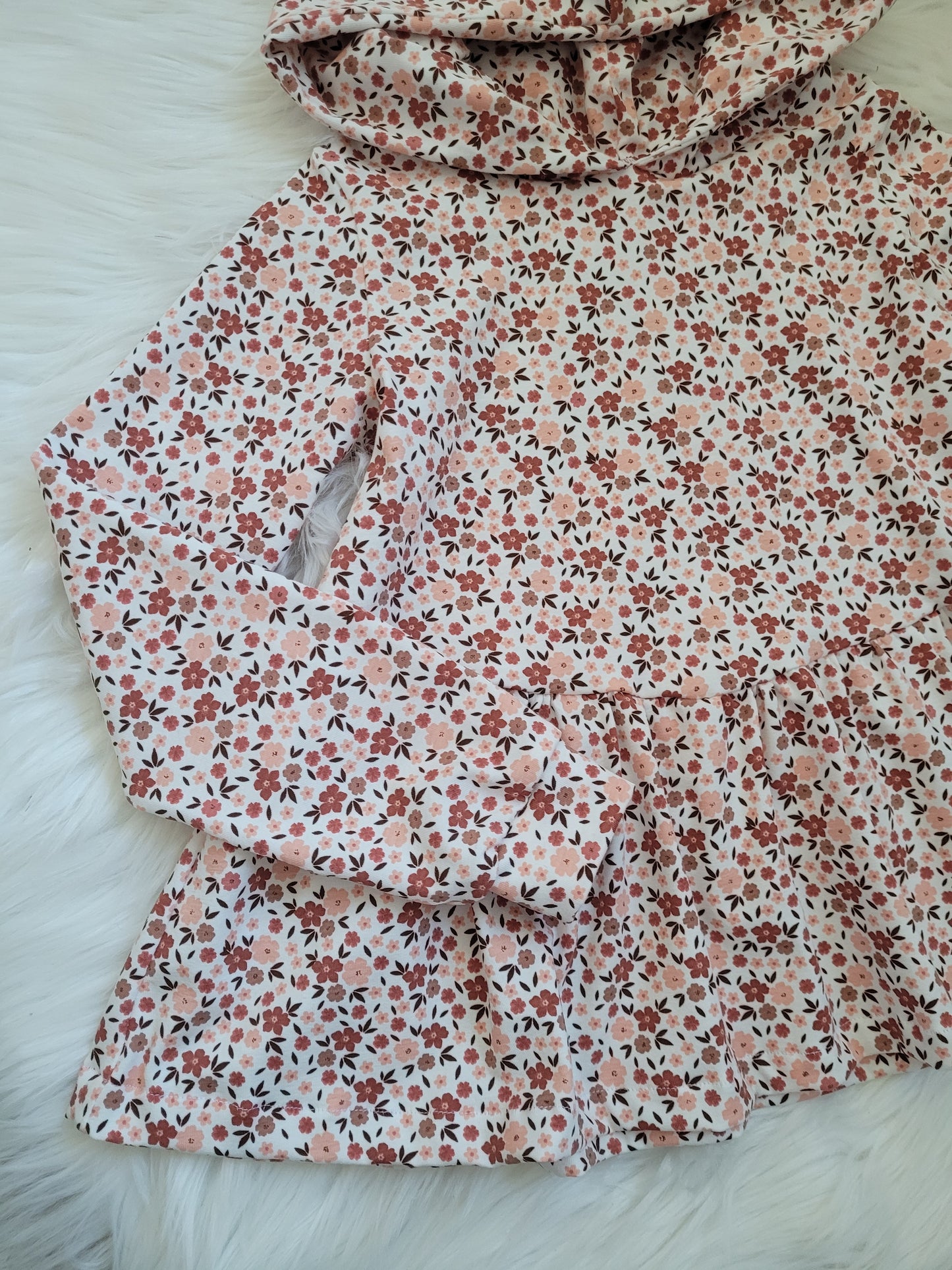 Flouncy hoodie 110