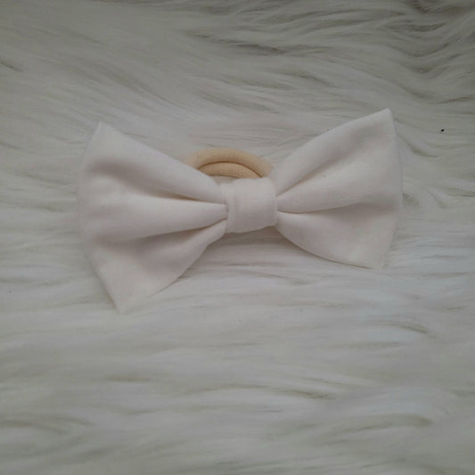 Haarschleifen mittel mit haargummi 102