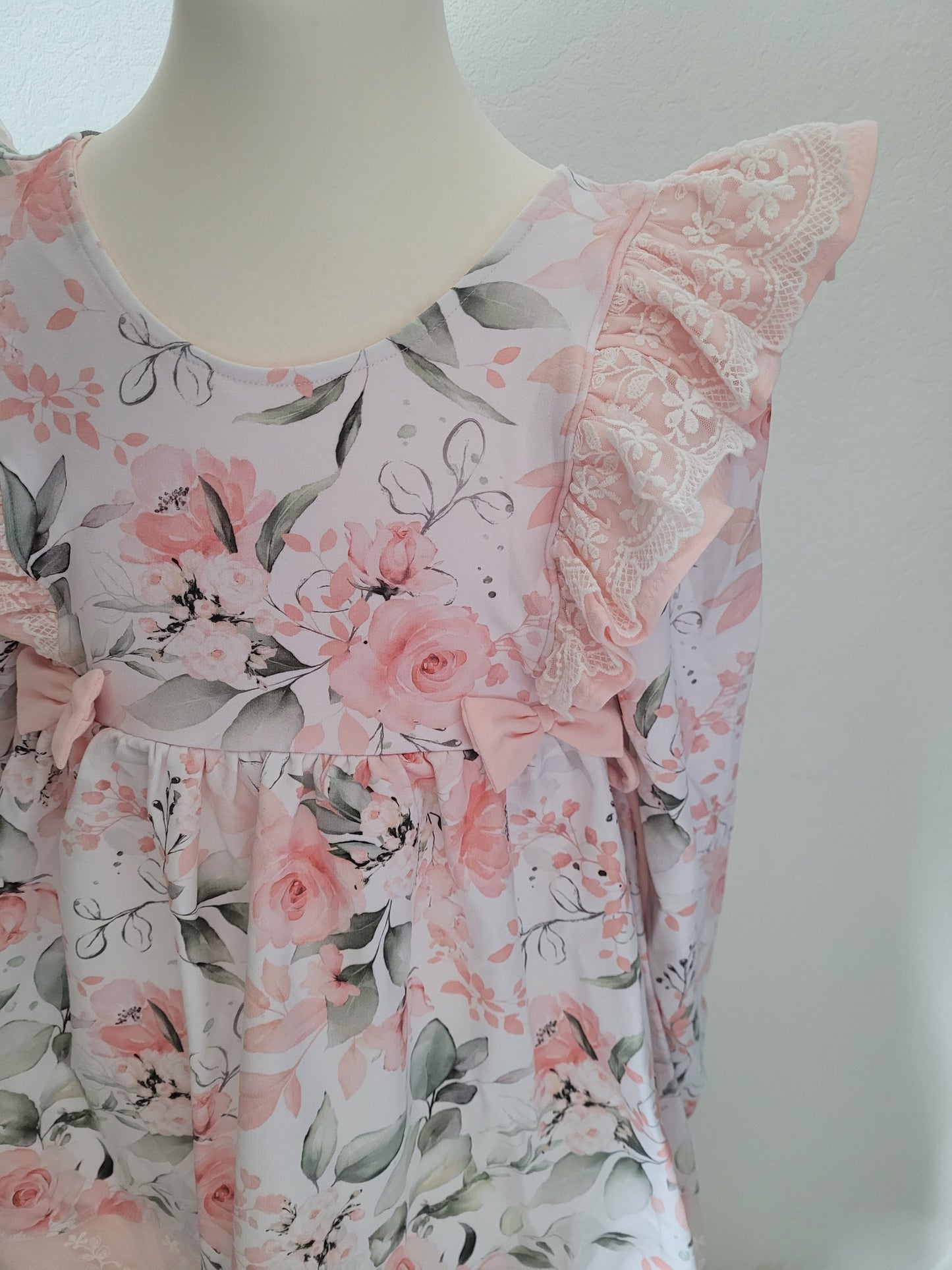 Rüschenkleid gr 122